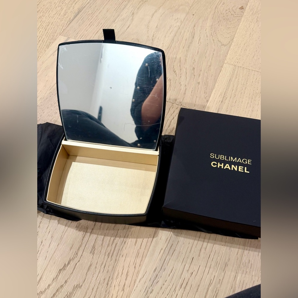CHANEL Sublimage Black Leather Gold Mirror Jewelry Box
